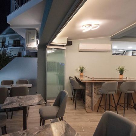 Serenity Luxe Suites Parga Buitenkant foto