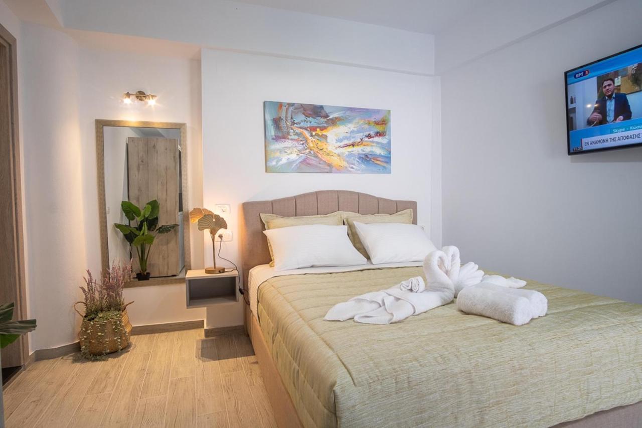 Serenity Luxe Suites Parga Buitenkant foto