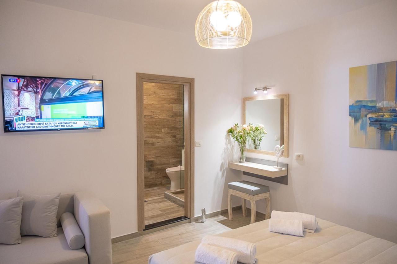 Serenity Luxe Suites Parga Buitenkant foto