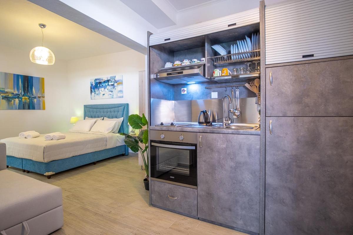 Serenity Luxe Suites Parga Buitenkant foto