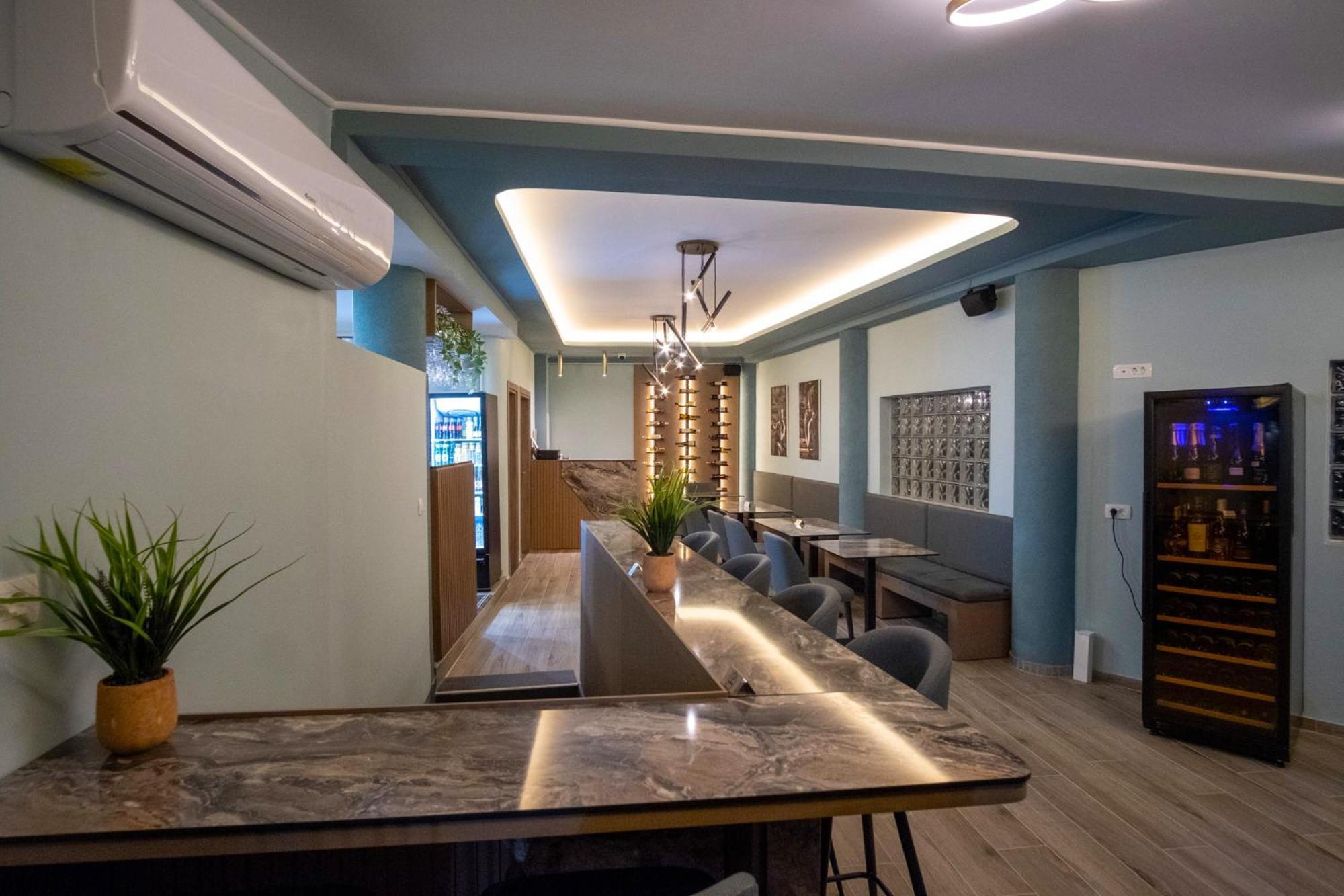 Serenity Luxe Suites Parga Buitenkant foto