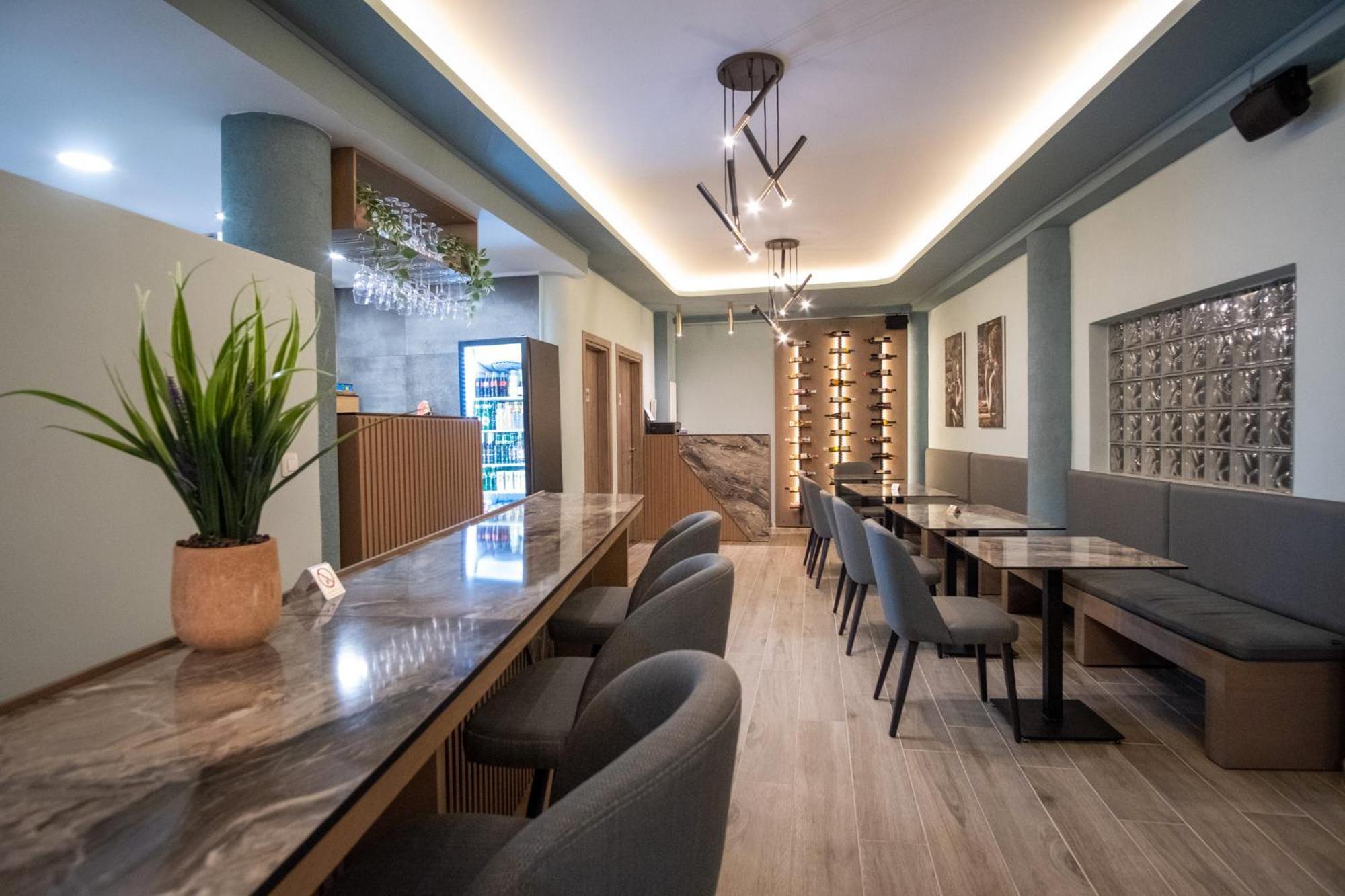 Serenity Luxe Suites Parga Buitenkant foto