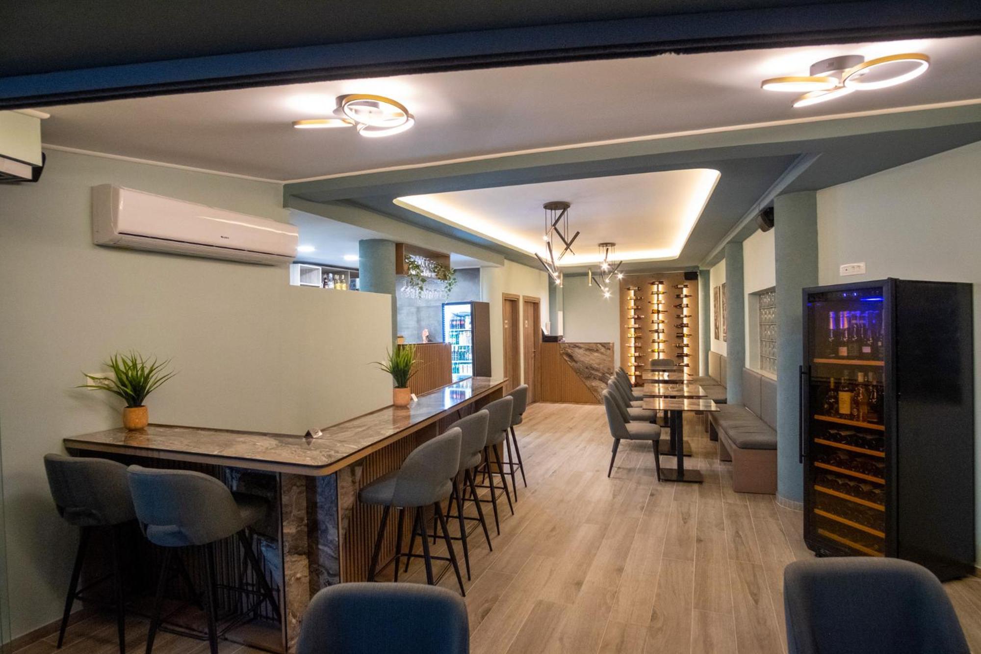 Serenity Luxe Suites Parga Buitenkant foto