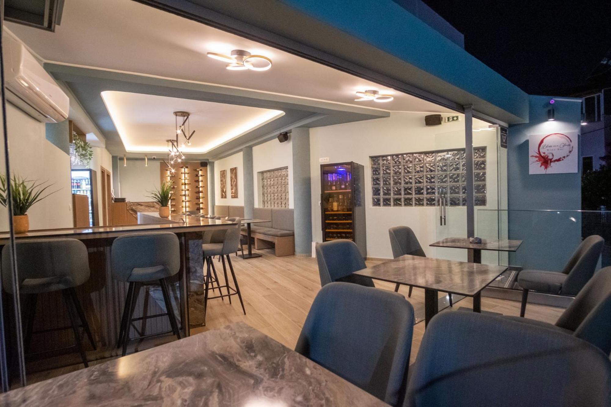 Serenity Luxe Suites Parga Buitenkant foto