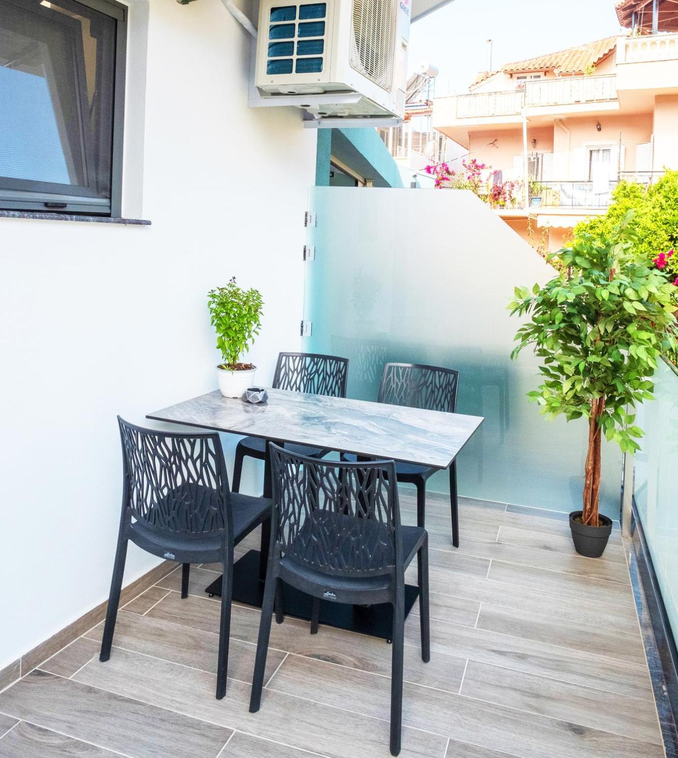 Serenity Luxe Suites Parga Buitenkant foto