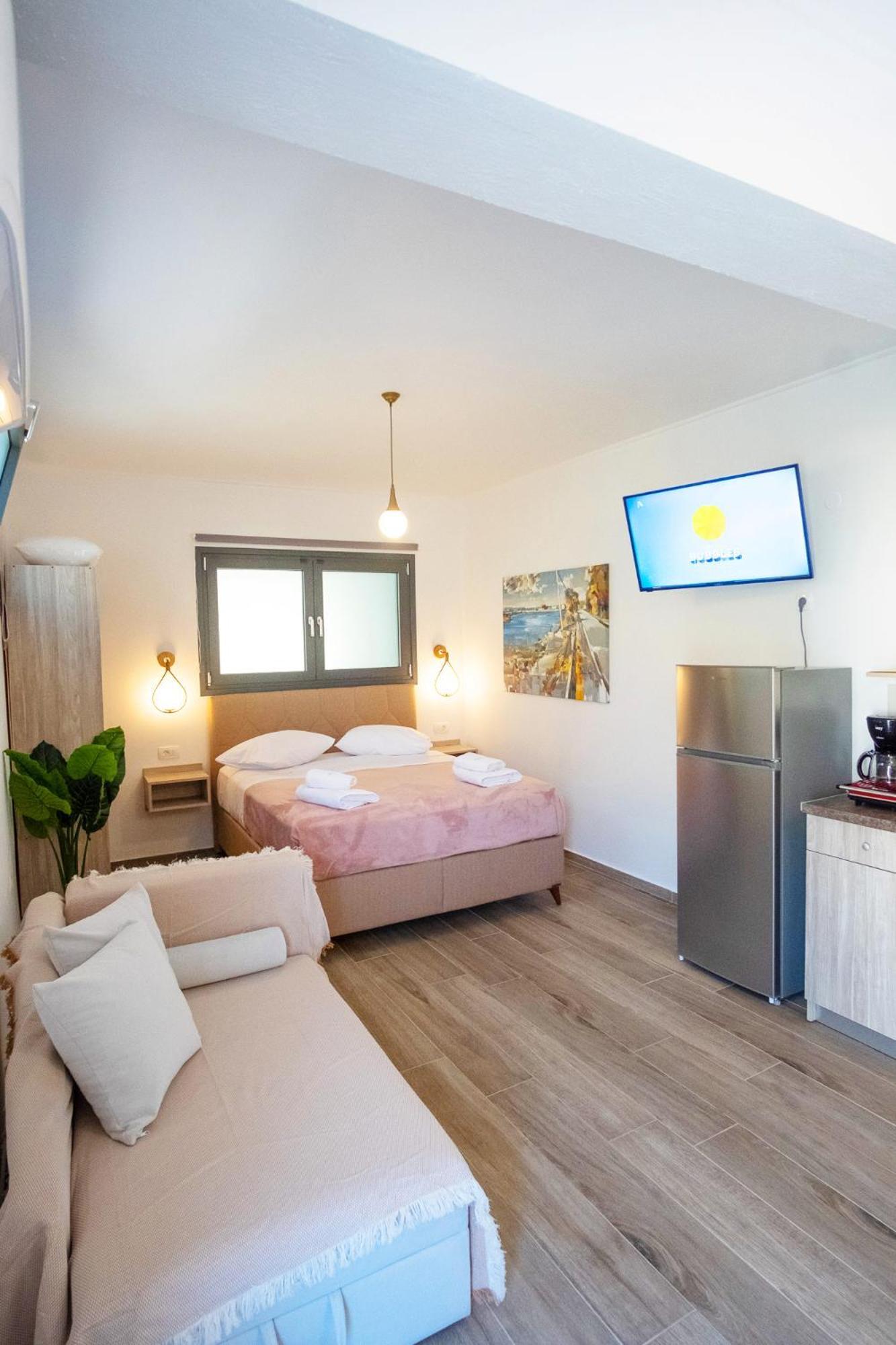 Serenity Luxe Suites Parga Buitenkant foto