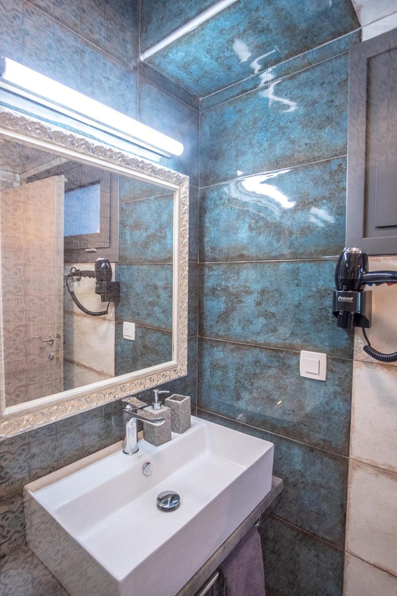 Serenity Luxe Suites Parga Kamer foto